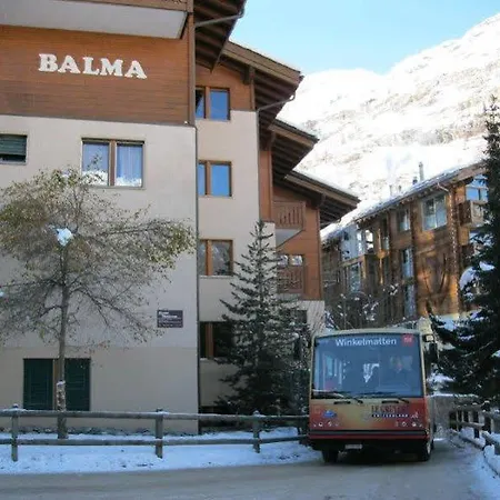 Balma 3 Near Gondelbahn * 采尔马特